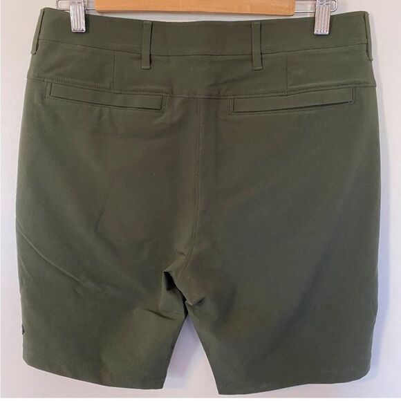 Public Rec NEW Men's Workday Short size 42 - Picture 3 of 5